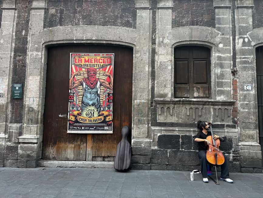Mexico City: Old Town Food Tour of 7 Tastings & Secret Dish - Totopos, guacamole, and a taste of everyday Mexico