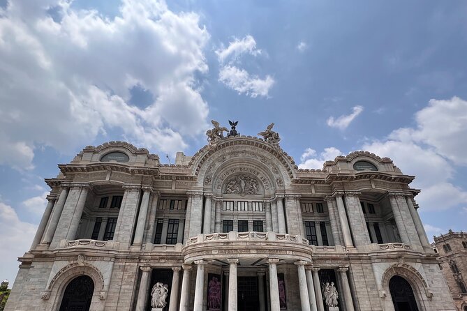 Mexico city's private tour in downtown (with transport) - The Zócalo: Mexico’s biggest public stage