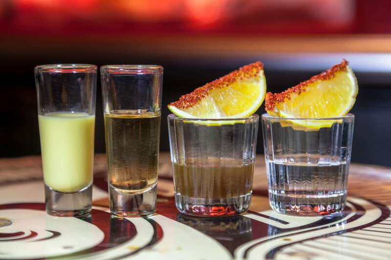 Mexico City: Tacos & Mezcal Night Food Tour - A contemporary taquería changes the rhythm