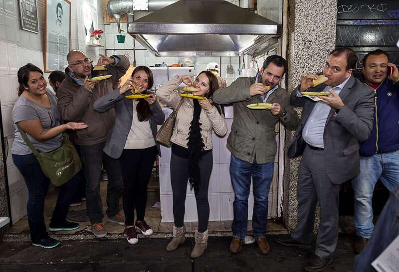 Mexico City: Tacos & Mezcal Night Food Tour - The guide and driver shape the whole evening
