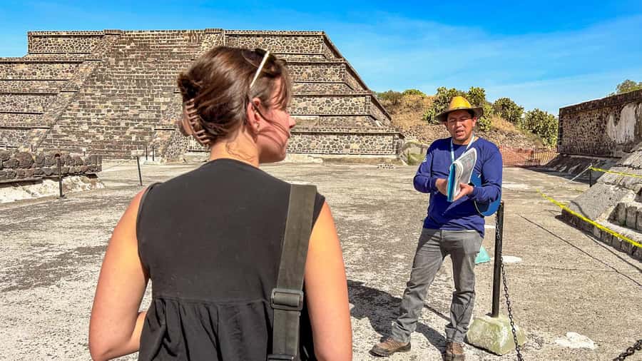 Mexico City: Teotihuacan Early Access & Tula Private Tour - Obsidian, tequila, and the shopping stop