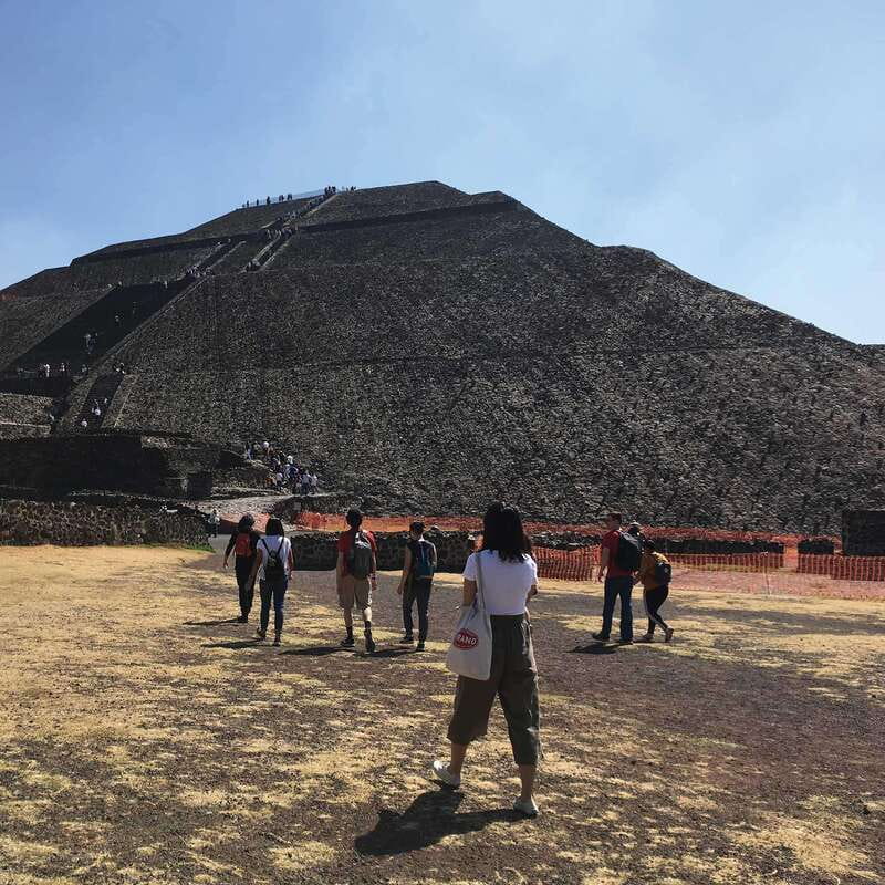Mexico City: Teotihuacan First Entry Tour with Expert Guide - Small details that make the day easier