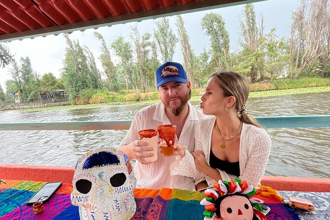 Mexico City The island of dolls, games and drinks - Who will enjoy this Xochimilco outing?