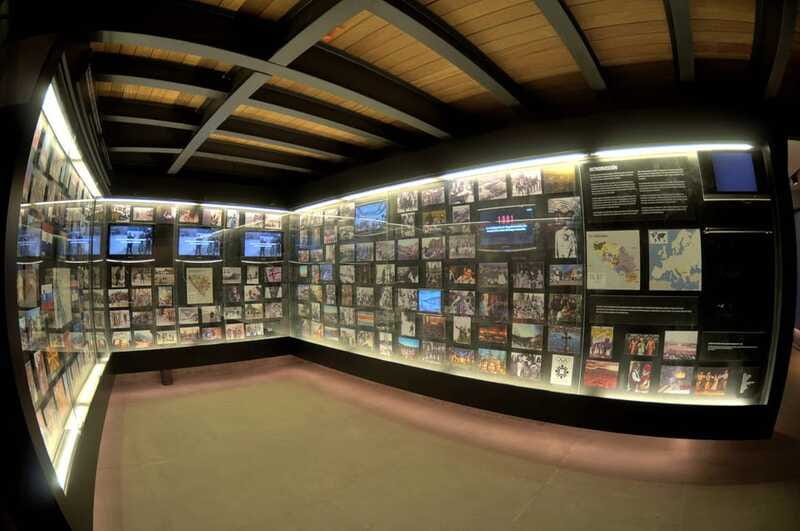Mexico City: Ticket de entrada Museo Memoria y Tolerancia - Temporary exhibitions add a second layer