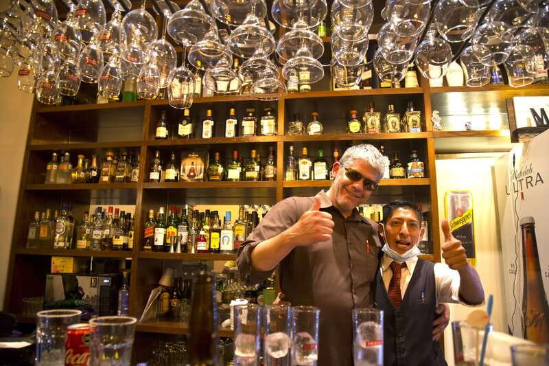 Mexico City: Traditional Mexican Bars of the Historic Center - Tenampa and the music of Garibaldi Plaza