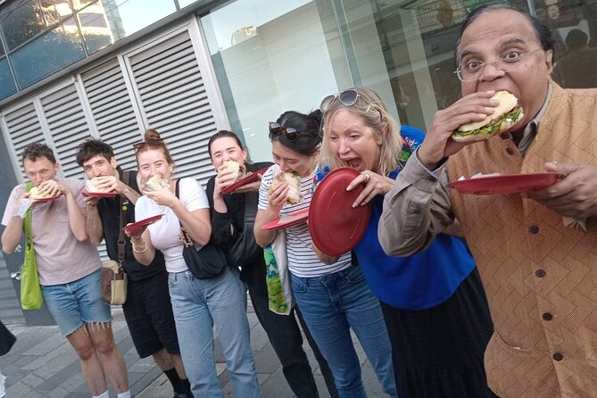 Mexico City Vegan & Vegetarian Street Food Adventure - Paseo de la Reforma and the first food stops