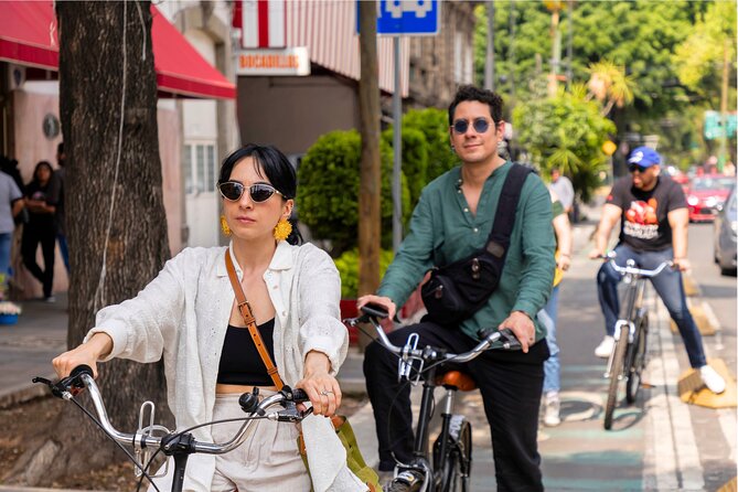 Michelin Taco Bike Tour: Roma Norte & Condesa /All-Inclusive. - First taco: grandmother-style tacos de guisado