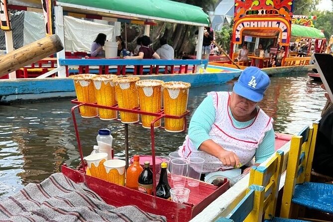 Mixology, Food, Wine and Beer Experience in Xochimilco - What happens on the trajinera