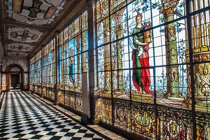 Museum of Anthropology in Mexico City & Chapultepec Tour - Walking through Chapultepec Forest to the castle