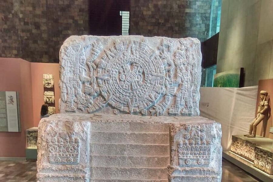 National Museum of Anthropology: a journey into Mexico's past - English lang. - The Mural of Duality and the first big idea