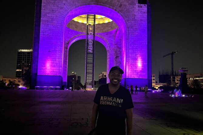 Night tour + tacos in Mexico City fully illuminated! - Museo Soumaya in Polanco