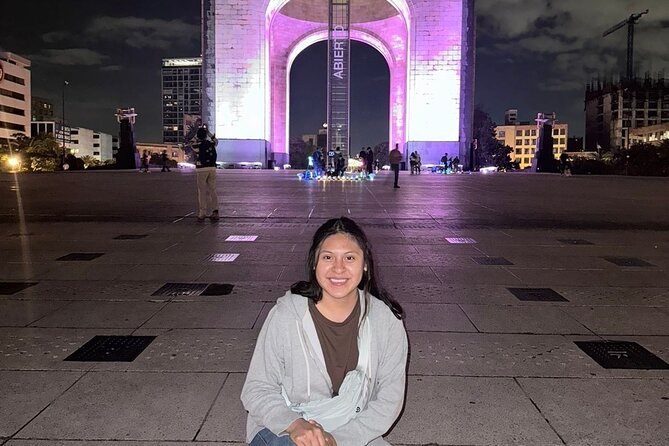 Night tour + tacos in Mexico City fully illuminated! - Tacos in San Miguel Chapultepec