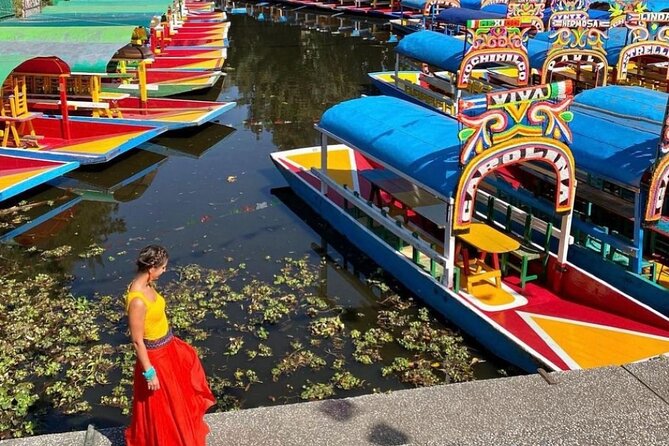 Pako ToursMX Trajinera Fiesta Float- Xochimilco Mexico City - Mariachi, souvenirs, and the cost of extras