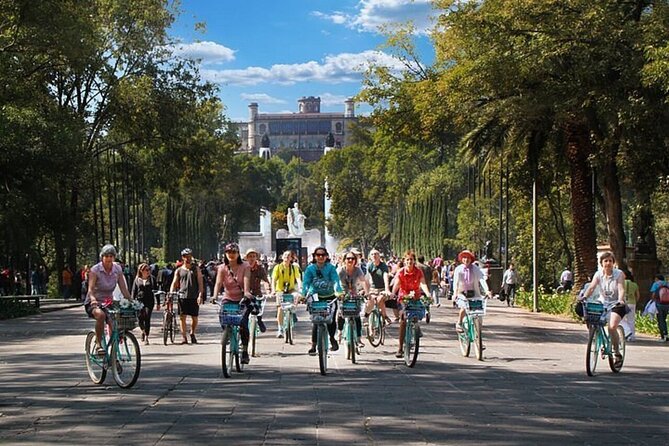 Private Chapultepec Park by Bike Guided Tour - Why a bicycle makes sense in Chapultepec