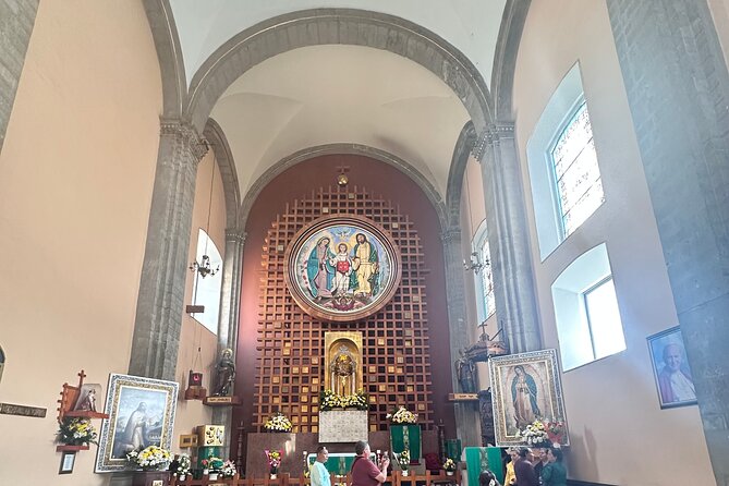 Private experience to the Basilica of Guadeloupe with transportation - The Antigua Basilica and older religious spaces