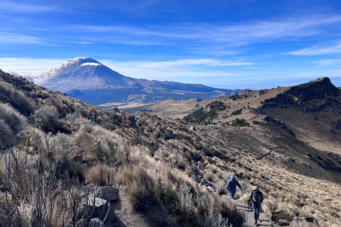 Private Hike next to volcano at 14800 ft. from Mexico city - Four hours of uphill walking