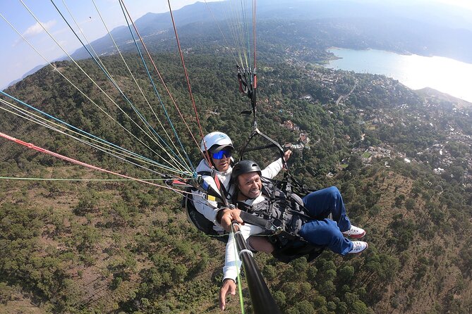 Private Paragliding Flight in Valle de Bravo with Instructor - What happens at the Tower