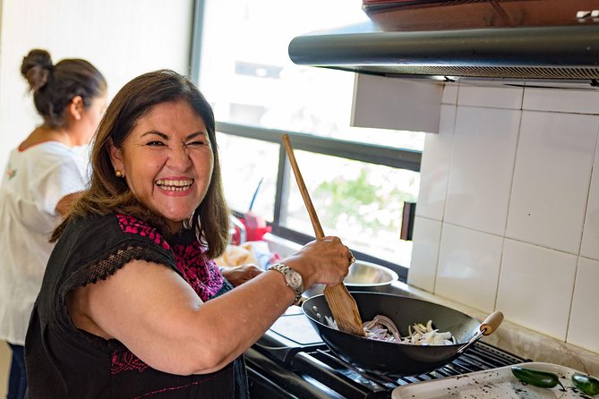 Private Pre-Hispanic Cooking Class in Mexico City with Martha - The optional market walk adds more than shopping