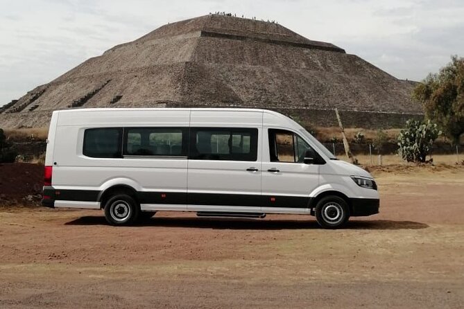 Private Round-Trip Transportation to Teotihuacan Pyramids - The 7:00 pickup and the road to Teotihuacan