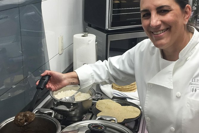 Private San Angel Tour & Cooking Class in Mexico City with Lucia - Choosing hands-on cooking or a demonstration