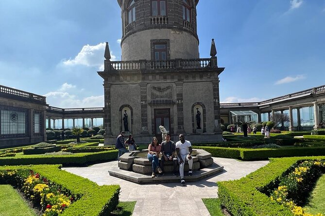 PRIVATE Tour Chapultepec Castle - Spending two hours inside Chapultepec Castle