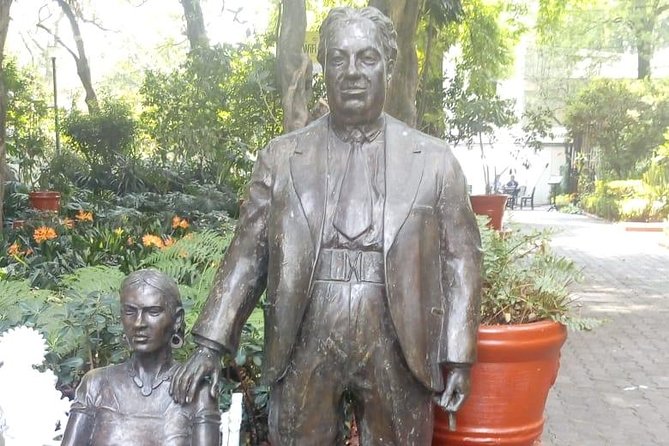 Private Tour Coyoacan & Frida Kahlo's Neighbourhood - Best Rated - Plaza Hidalgo and the old center