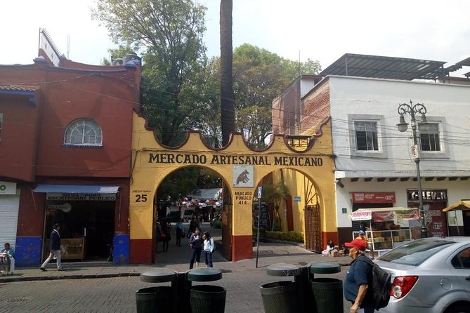 Private Tour Coyoacan & Frida Kahlo's Neighbourhood - Best Rated - Coyoacán Market and everyday food