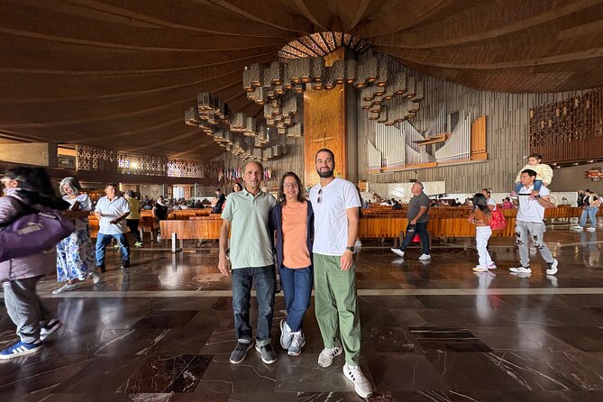 Private Tour in Our Lady of Guadalupe Basilica - The new basilica and the sacred tilma