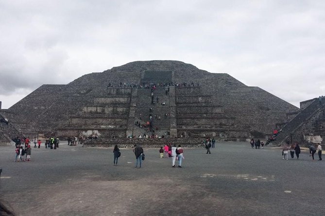 Private Tour: Teotihuacan and Basilica of Guadalupe - Basilica of Guadalupe: the stop that may deserve extra time