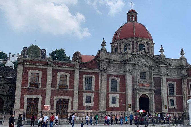 Private Tour: Teotihuacan and Basilica of Guadalupe - The private vehicle and guide make the difference