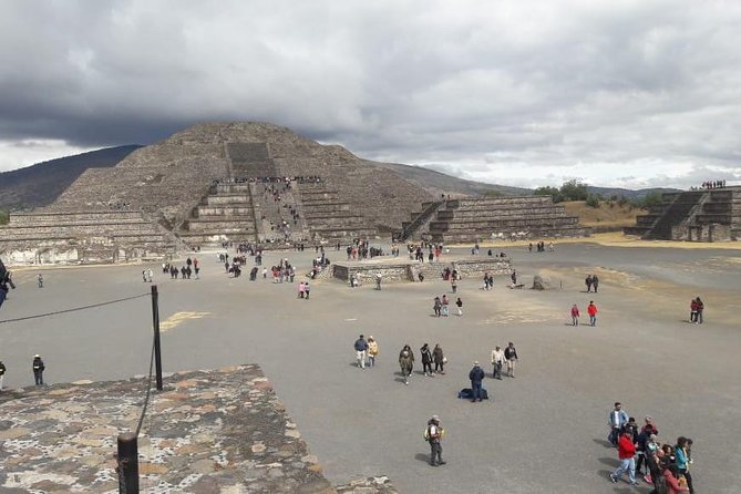 Private Tour: Teotihuacan and Basilica of Guadalupe - Tlatelolco: a compact start with more than 400 artifacts