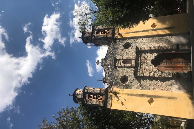 Private Tour to Coyoacán & Xochimilco. - Miguel and Roberto make the format personal