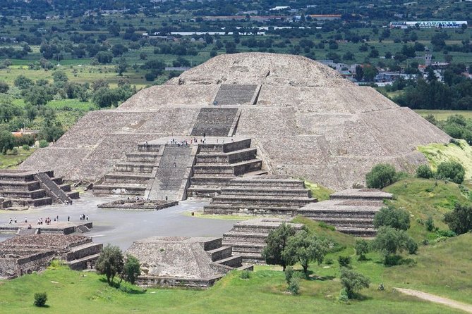 Private Tour to the Pyramids of Teotihuacán from CDMX from 1 to 4 people - Pickup from NH Collection Reforma