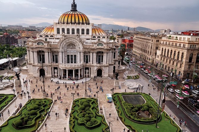 Private Transfer From Mexico City Airport to Downtown - The ride into the city