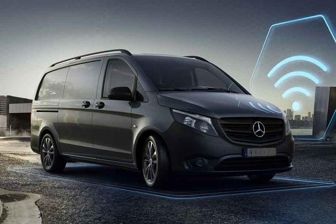 Private Transfer From Mexico City Airport to Downtown - Vehicles, luggage, and comfort