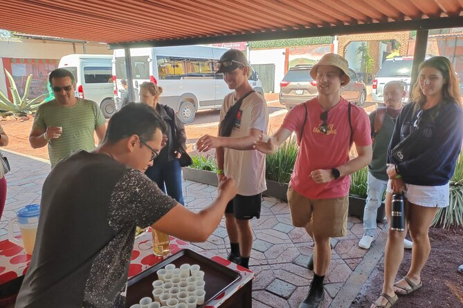Private Transportation Pyramids of Teotihuacan + Breakfast in Cueva - Pickup from Mexico City and the ride north