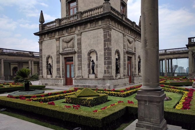 Private Walking Tour Anthropology Museum & Chapultepec Castle - The guides make or break the day