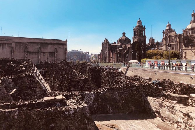 Private Walking Tour Gems of the Historic Center of Mexico City - The House of Tiles and San Francisco’s surviving chapel