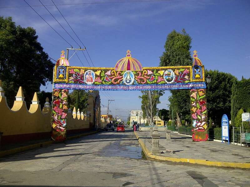 Puebla: Cholula Magical Town Tour by Double-Decker Bus - San Andrés Cholula and its own parish church