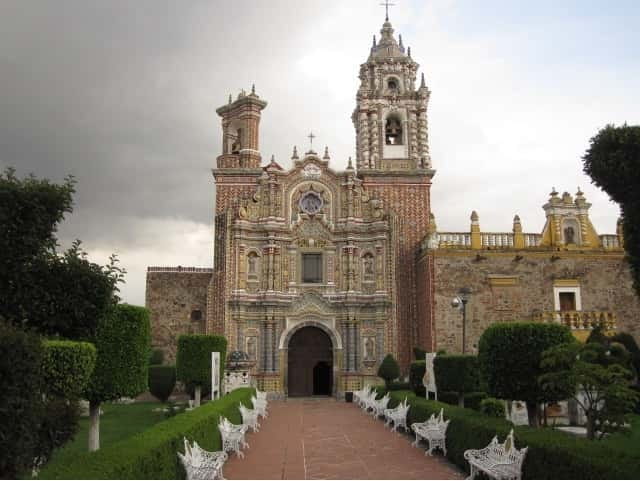 Puebla: Cholula Magical Town Tour by Double-Decker Bus - Acatepec and Tonanzintla, the tour’s richest interiors