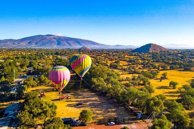 Pyramids of Teotihuacán and Basilica of Guadalupe - Reaching Teotihuacan from Mexico City