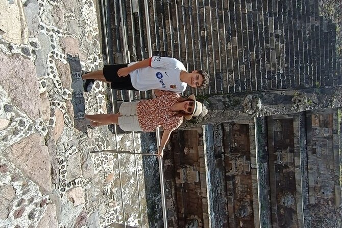 Pyramids of Teotihuacan and Basilica of Guadalupe / Small Groups - Who Will Get the Most From This Day