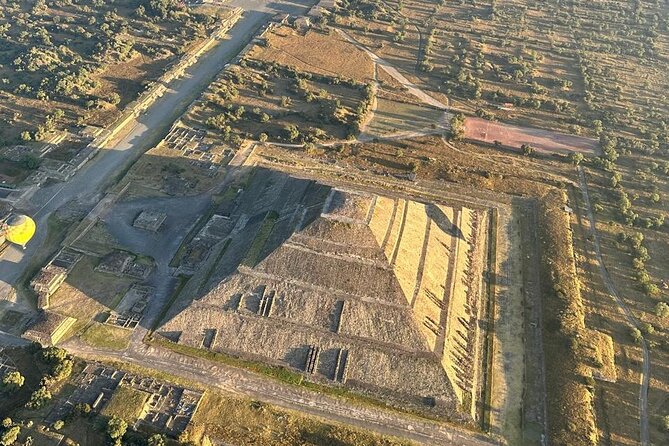 Pyramids of Teotihuacan without traps for tourists morning or afternoon - The Temple of Quetzalcoatl and the southern end