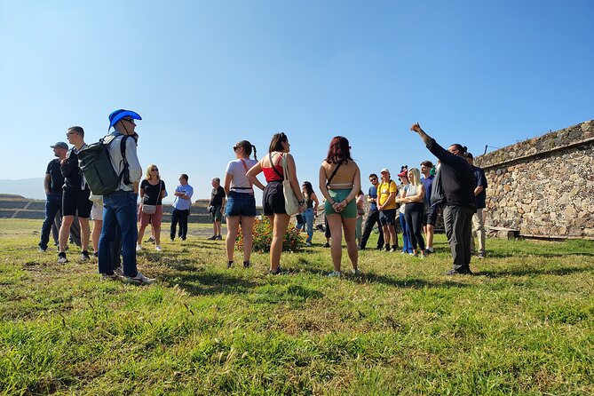 Pyramids of Teotihuacan without traps for tourists morning or afternoon - Afternoon departures and the tradeoff