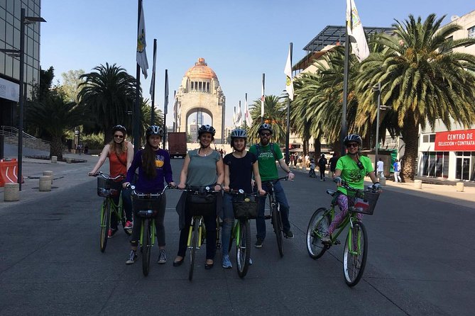 Ride Mexico City Historic Center, highlights w/ taco stop - The Revolution Monument and the ride back