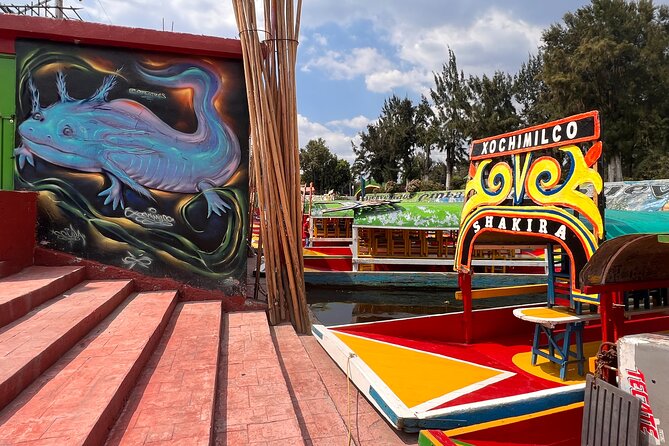 Riding Boats +Warm Mex Food+ Frida Kahlo's neighborhood (private) - What the private setup adds