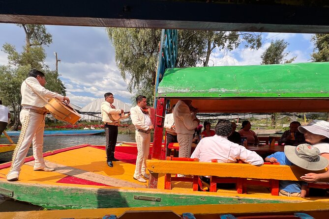 Riding Boats +Warm Mex Food+ Frida Kahlo's neighborhood (private) - Handmade ice cream and the final taste of Coyoacán