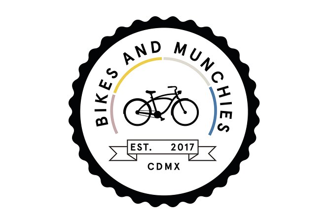Street Food Tour with Friends - Why a bike is a smart way to meet Mexico City