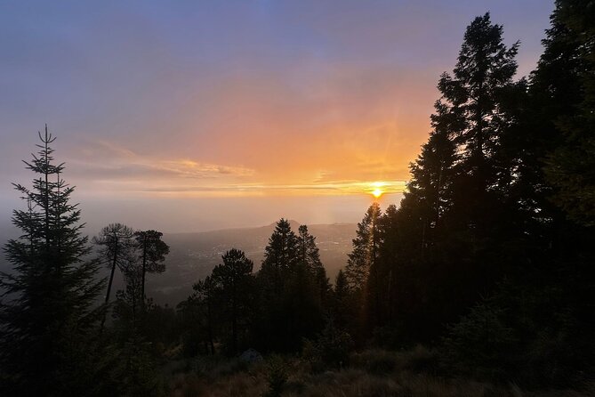 Sunrise in Las Alturas Hiking in El Pico del Aguila Tlalpan - Sunrise from the summit before 6 a.m.