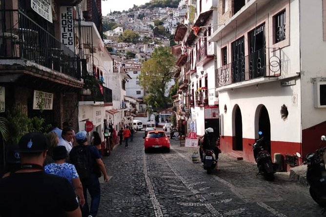 Taxco and Cuernavaca Tour - Guide quality and language expectations